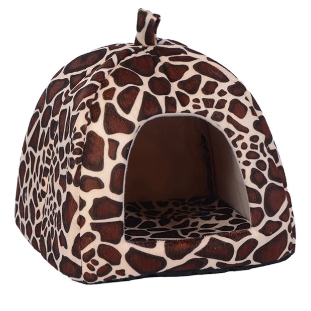Strawberry Pet House – Cozy Bed & Tent for Small Dogs and Cats
